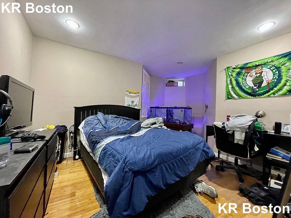 2nd image of 1 Parker Hill Ter #30Q