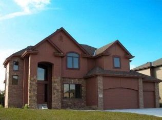 8610 S 102nd St, La Vista, NE 68128