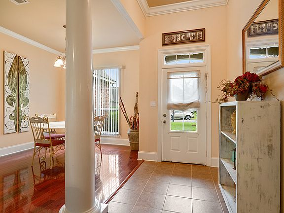 Beautiful Foyer Entrance