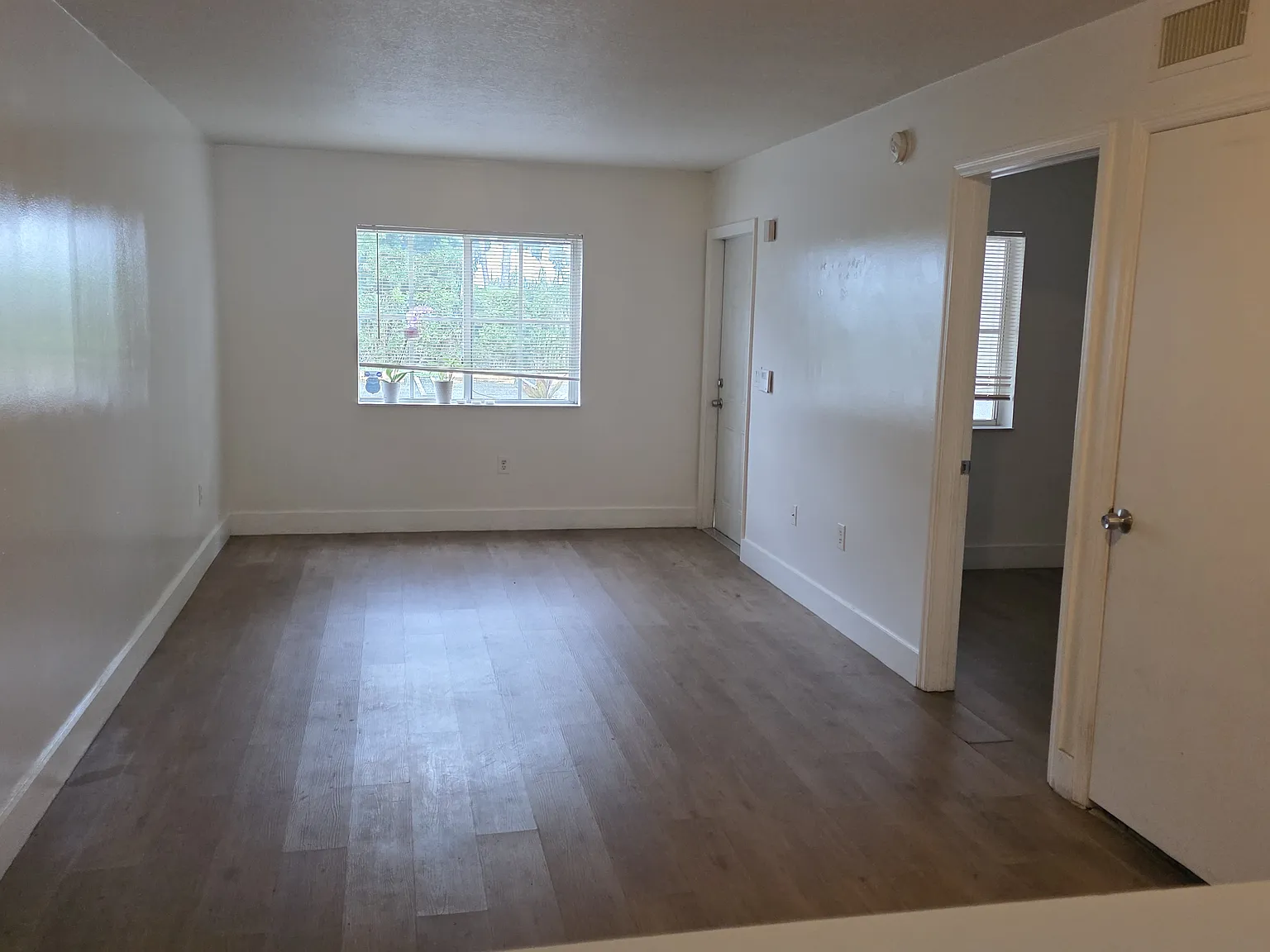 2 bed, 822 sqft, $1,850 — Photo 1
