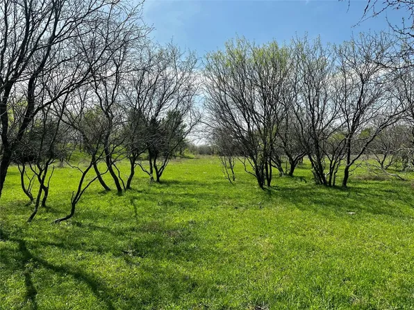 8825 County Road 1205, Rio Vista, TX 76093