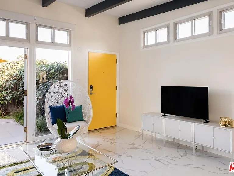 8807 Reading Ave — Photo 3