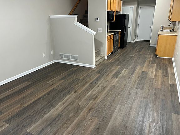3rd image of 8601 Westown Pkwy #8301