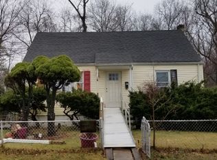 35 Oak St, Lincoln Park, NJ 07035