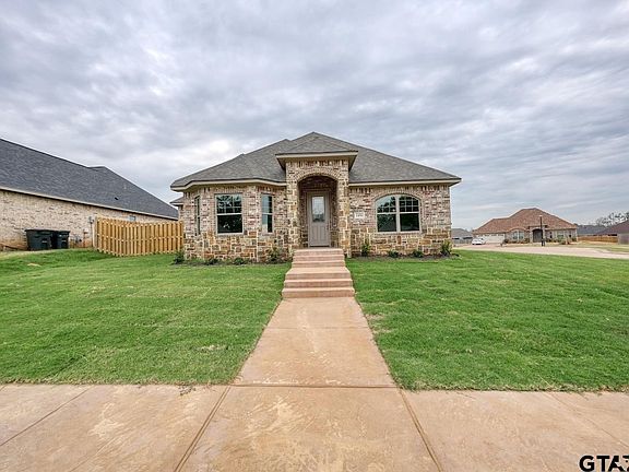 2nd image of 1496 Schroeder Cir