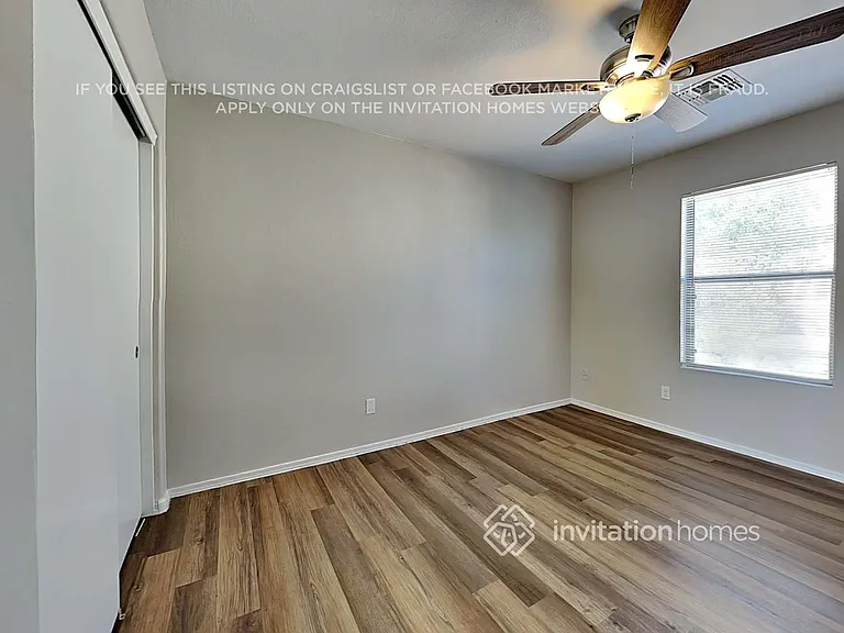 11226 W Garfield St — Photo 15