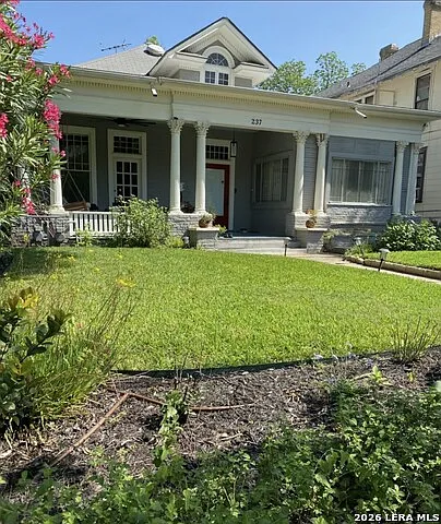 237 Post Ave #A Photo 1