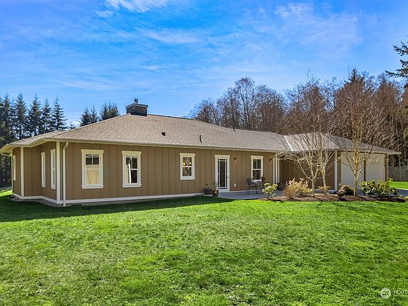5th image of 20436 Pond View Lane NE