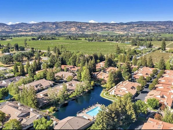 69 Fountain Grove Cir