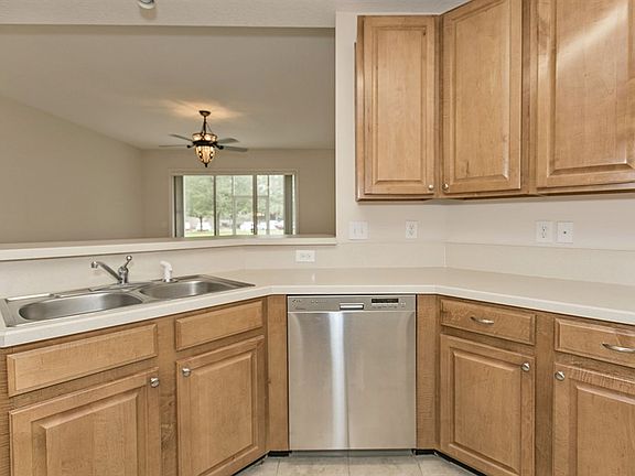 4th image of 785 Oakleaf Plantation Pkwy Unit 412