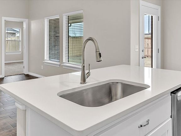 4th image of 3316 Mangrove Rd
