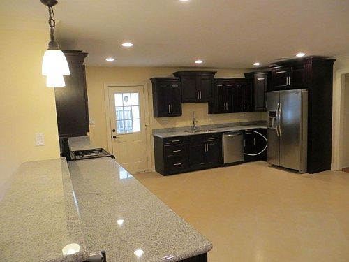 2nd image of 2257 Prentiss Ave