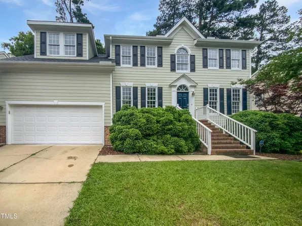 120 Point Harbor Dr, Cary, NC 27519