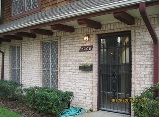 2200 Shadowdale Dr #352, Houston, TX 77043