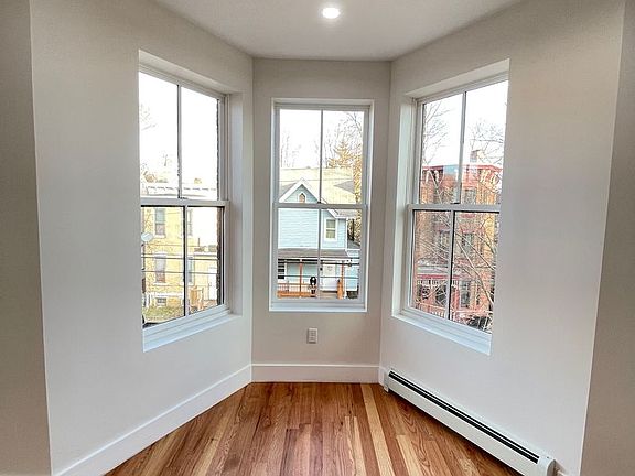 4th image of 111 Johnston St Floor 2