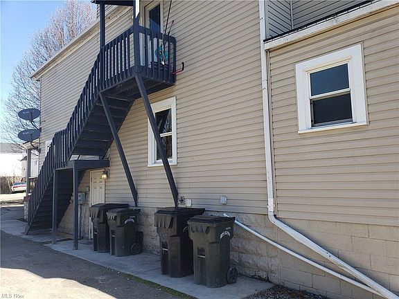 4th image of 514 2nd St