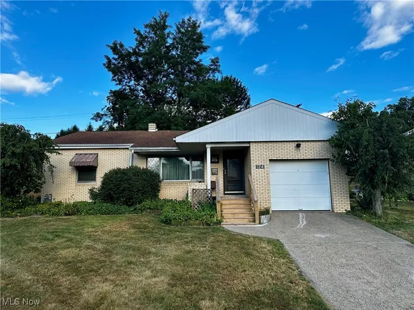 124 Stardust Dr, Wintersville, OH 43953