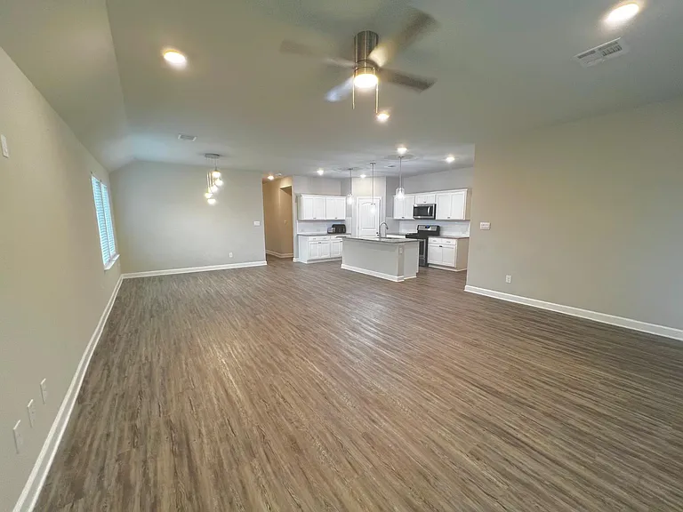 35500 Grovemont Dr — Photo 6