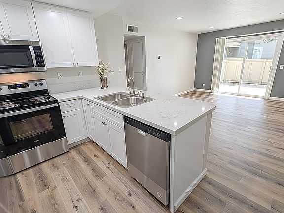 Cypress_Cedar Model Kitchen View
