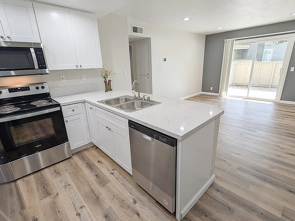 Cypress_Cedar Model Kitchen View