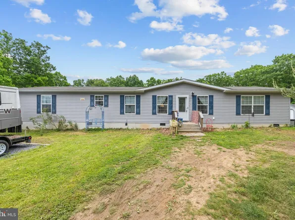 979 Sherman Dr, Augusta, WV 26704
