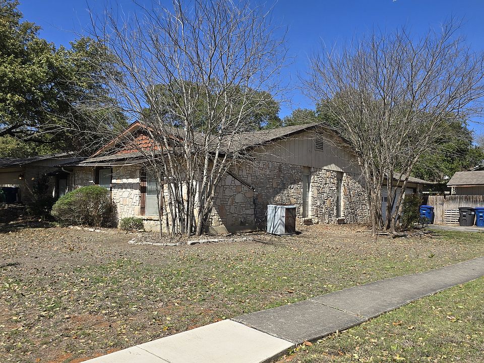 2nd image of 13802 Crested Rise