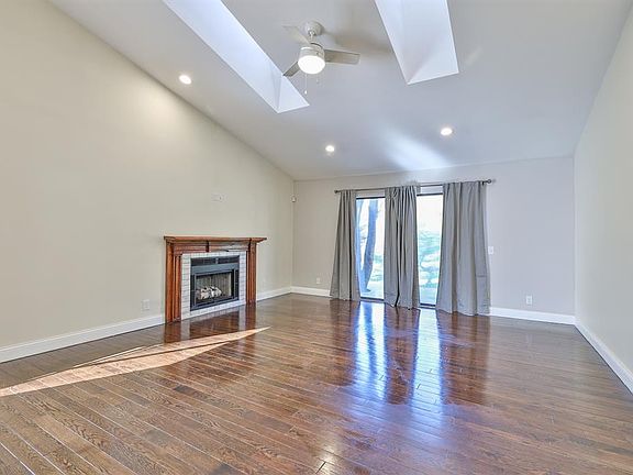 5th image of 1 Evergreen Cir