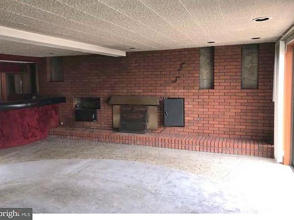 2nd image of 3712 Caverow Ave