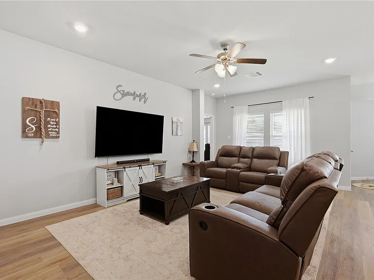 1878 Taggart Trl — Photo 5