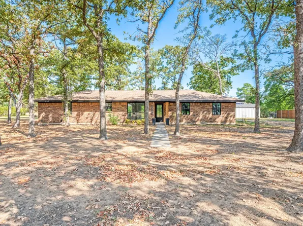 204 Baseline Rd, Aubrey, TX 76227