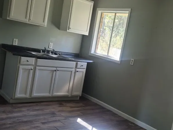 303 W Thomas Ct, Milledgeville, GA 31061