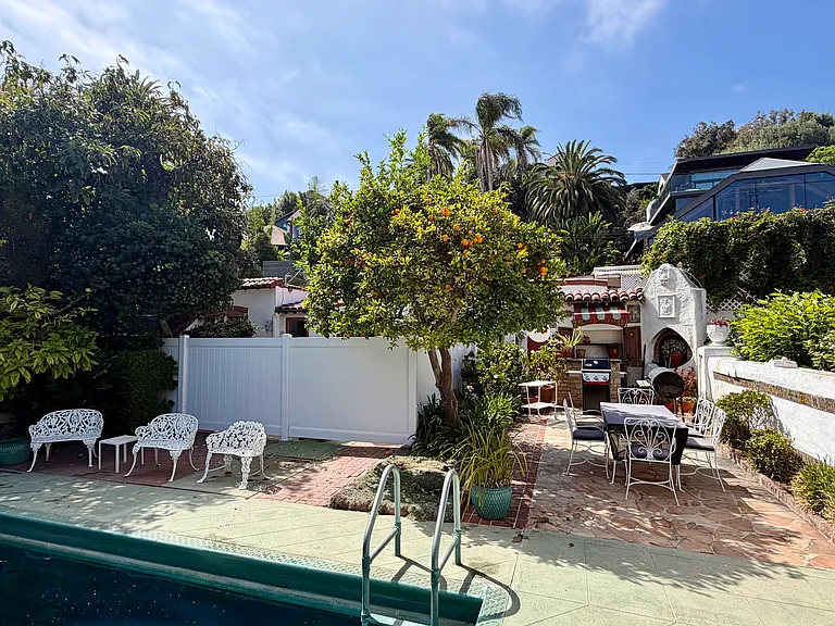 311 Amalfi Dr — Photo 80