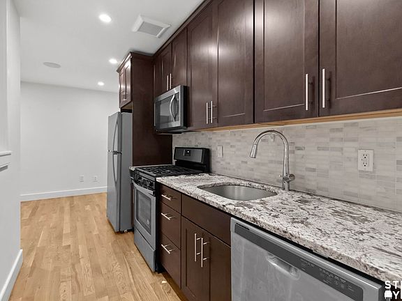 2nd image of 1793 Bedford Ave APT 1R