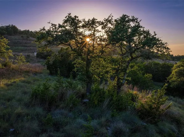 95 Big Sky Ct, Blanco, TX 78606