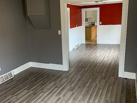 4th image of 704 N Wenona St