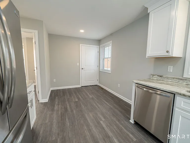 139 Main St #2 — Photo 5