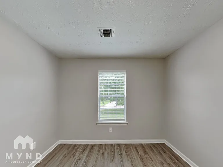 211 Nicki Ct — Photo 18