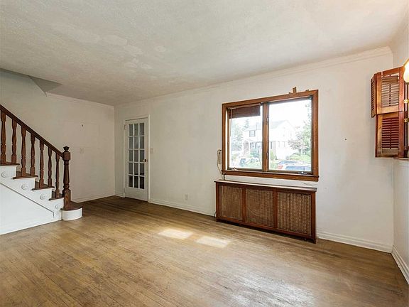 3rd image of 8042 208th St