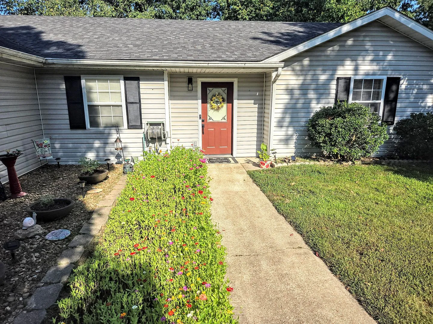 Great home close to post — Photo 1