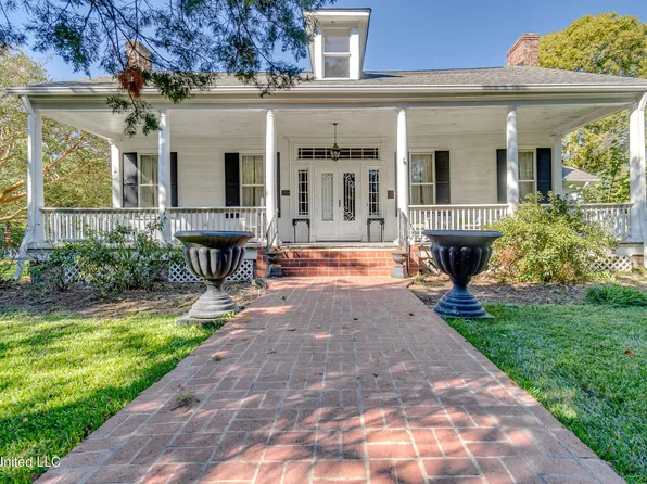 203 Pearl St, Brandon, MS 39042