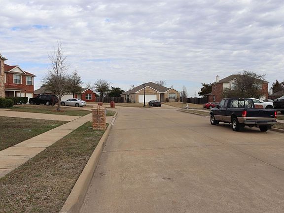 5th image of 1505 Waters Edge Dr