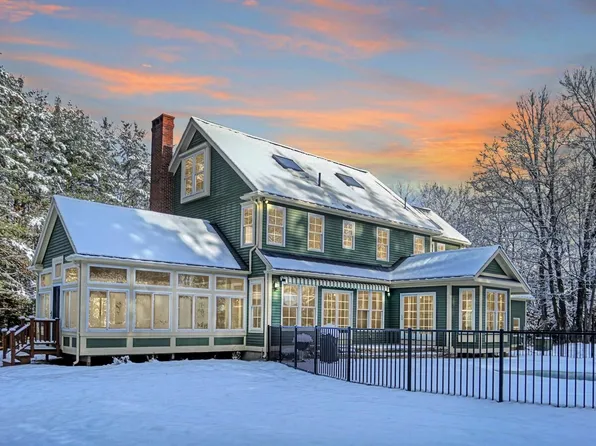 36 Sturbridge Lane, Cumberland, ME 04021