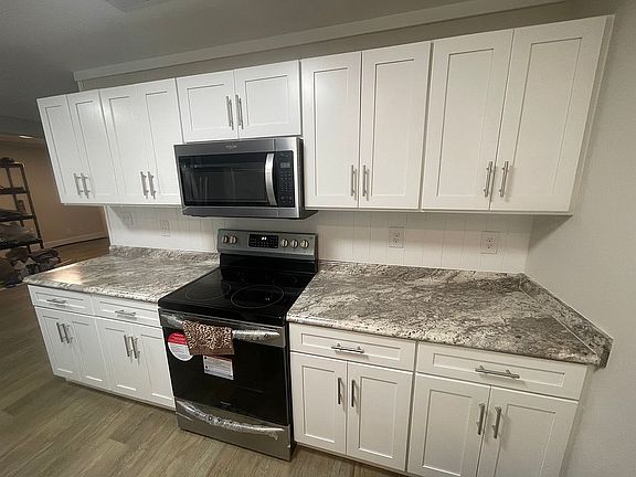 2nd image of 1501 Arnold St