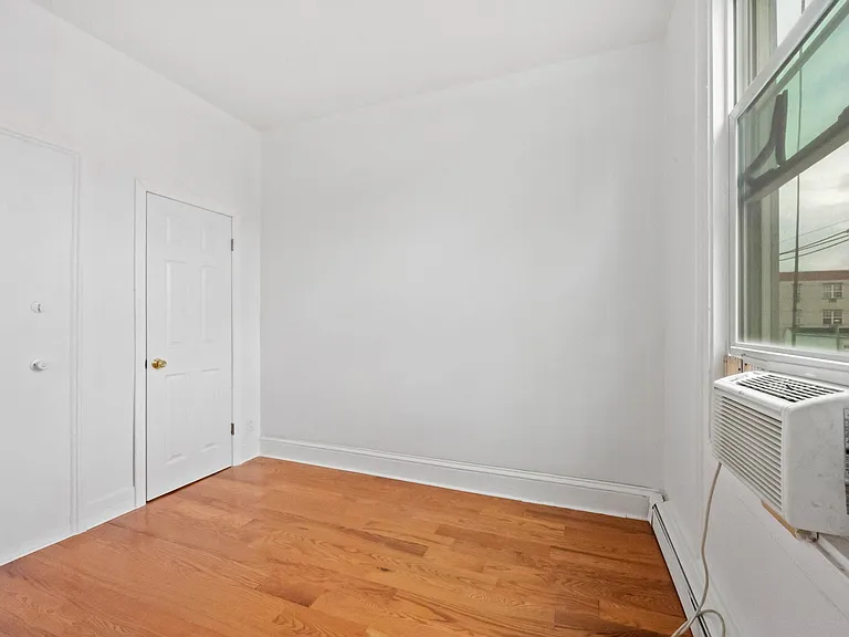 3805 Palisade Ave #3 — Photo 7