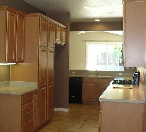 2nd image of 301 Dinis Cottage Ct