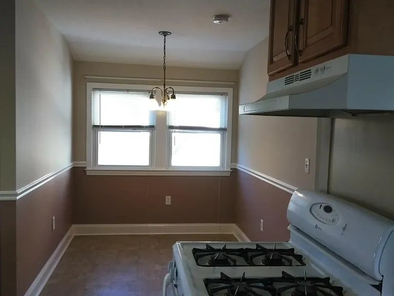 538 Capitol Ave — Photo 11