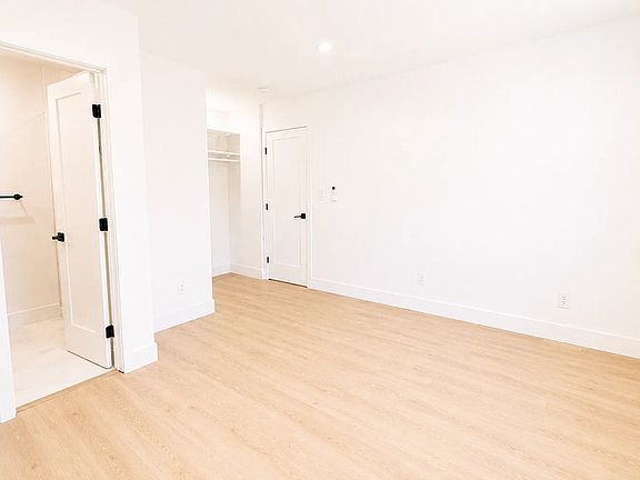 4th image of 522 17th St APT C