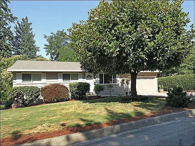 7100 SW Shady Ln photo 1