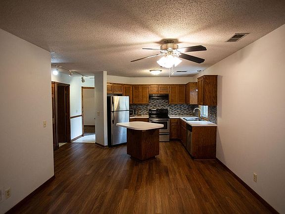 5th image of 103A South Dr #A