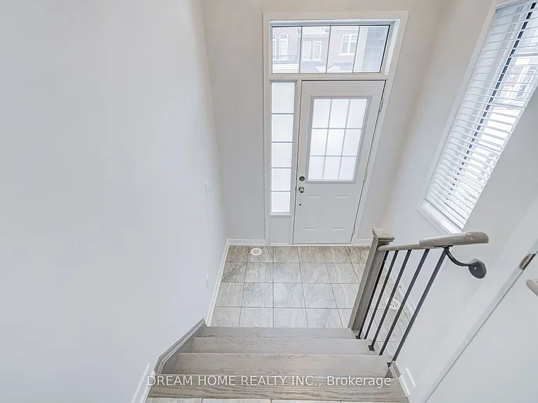 7 Heswall Ln — Photo 4